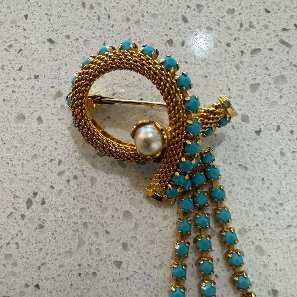 Vintage Jewelry Stunning PearlTurquoise RhinestonesCascade Waterfall Brooch Pin